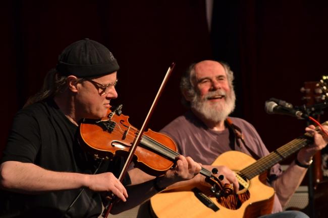 Ric Sanders (Fairport Convention) and singer/guitarist Vo Fletcher