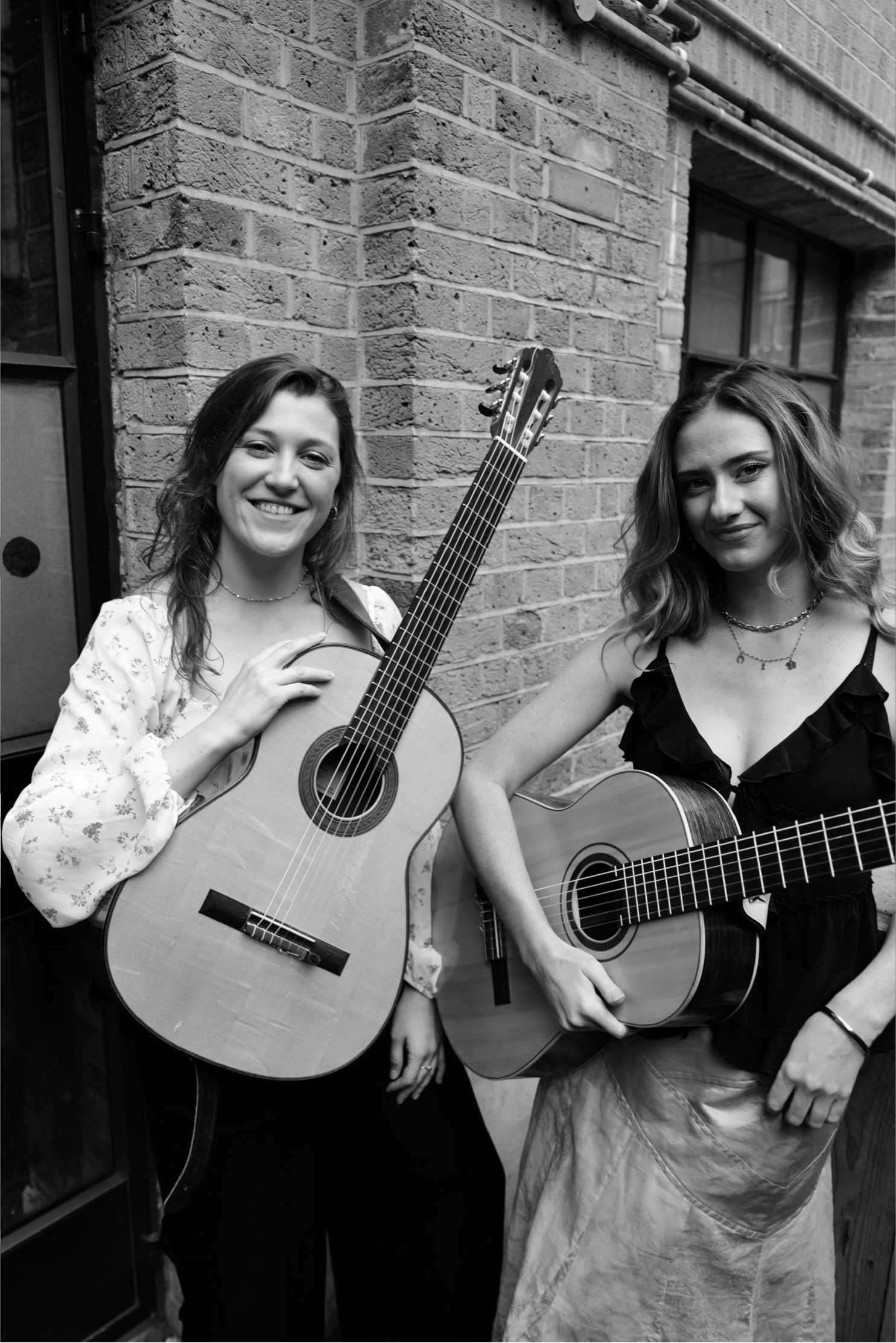 Latin American guitar Duo&rsquo;s and Solo&rsquo;s : Zoe Barnett & Georgina Dadson